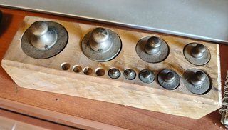 Juego de pesas antiguo latón/bronce