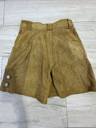 Falda short de piel marrón mirar las medidas