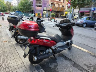 Yamaha Xmax 250 2005 Roja poco negociable