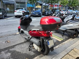 Yamaha Xmax 250 2005 Roja poco negociable