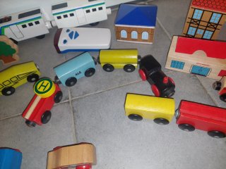 Lote tren madera IKEA LILLABO y accesorios