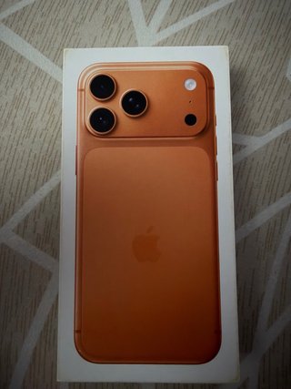 iPhone 17 Pro Max Naranja