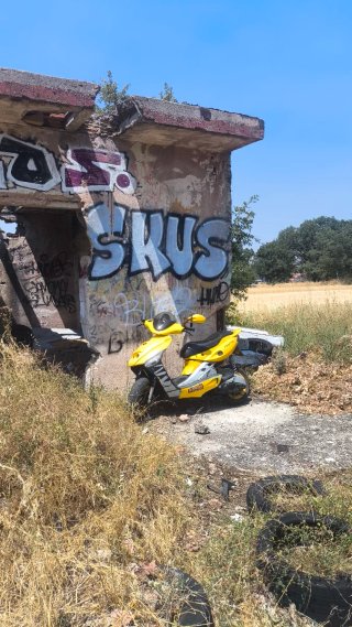 Malaguti Firefox F15 50cc amarilla