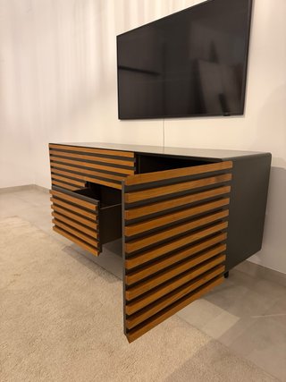 Aparador Diseño Madera y Negro 170cm