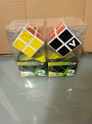 2 V-Cubes 2x2 Originales