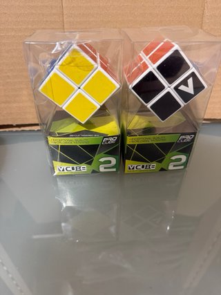 2 V-Cubes 2x2 Originales