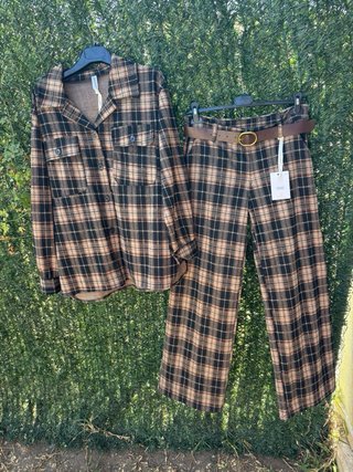 Conjunto cuadros camisa y pantalón