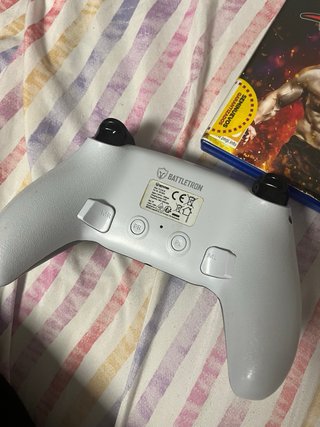 Mando PS5 + 3 Juegos PS4