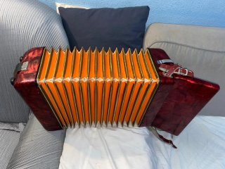 Acordeón Hohner Student IV M 32 bajos