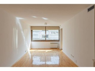 Piso en alquiler en Almagro en Madrid