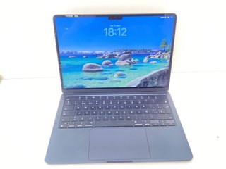 portatil apple apple macbook air m3 8-core 4.0 13 (8gpu) (2024) (a3113)