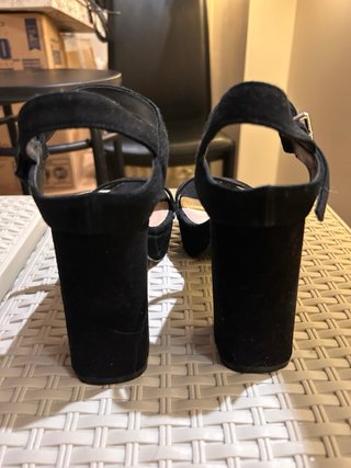 Sandalias Uterqüe negras tacón plataforma