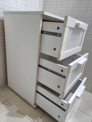 Cajonera de baño blanca