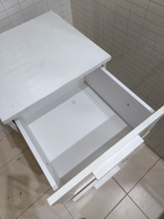 Cajonera de baño blanca