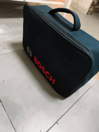 Taladro Bosch 18V con baterías y cargador