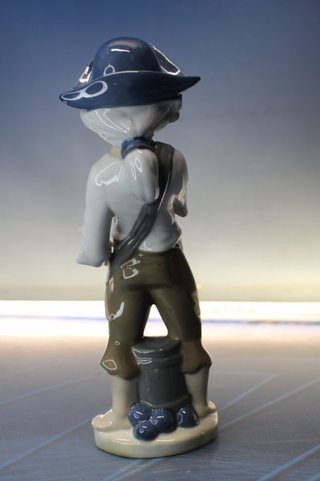 Niña pirata. Figura de porcelana Casades. Vintage.