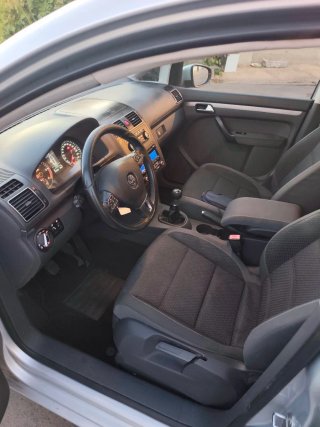 Volkswagen Touran 2011