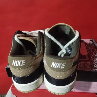 Nike SB Dunk Low Travis Scott Cactus Jack