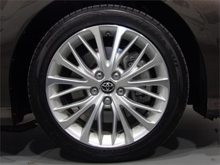 TOYOTA Camry 2.5 220H Advance