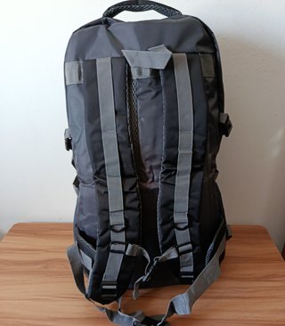 Mochila 60L impermeable viaje senderismo NUEVA