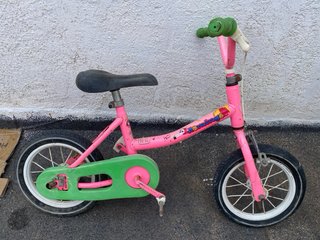 Bicicleta Clásica Roja Plegable
