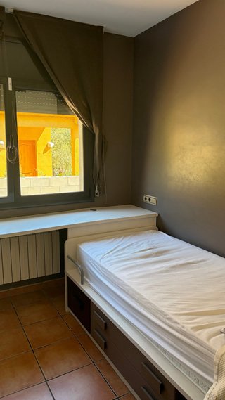 Cama juvenil con cajones