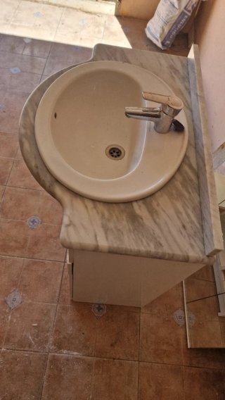 Mueble de baño con lavabo