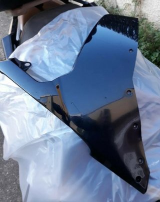 Yamaha TZR 50 R, MBK X power, quilla der. NUEVA