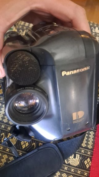 Videocámara Panasonic NV-S1E VHS-C Negra