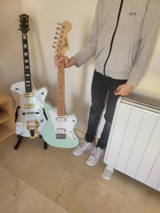 Guitarra Eléctrica Mini