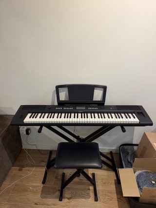 Teclado Digital Yamaha Piaggero NP-V80