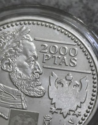 Plata. España 2000. 2000 Pesetas.