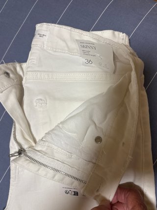 Pantalón vaquero skinny Mango blanco Talla S