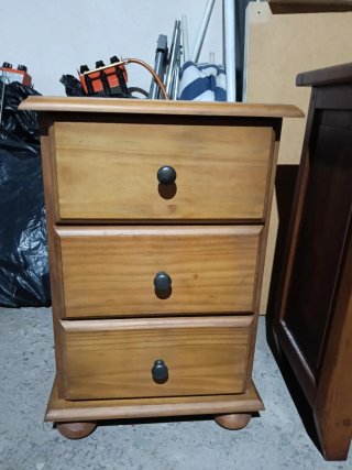 Mesitas de noche de pino