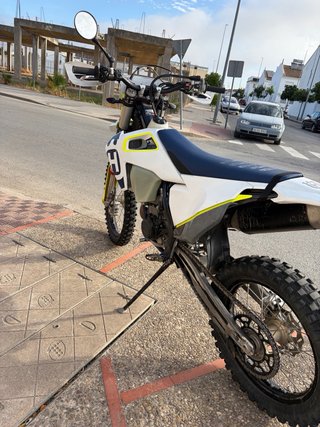 Husqvarna FE 450 Enduro Moto