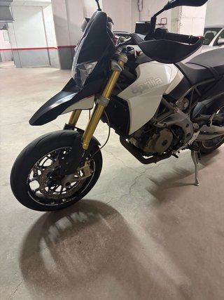 Aprilia Dorsoduro Supermotard