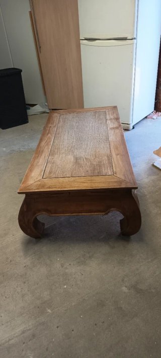 Mesa de centro rústica de madera