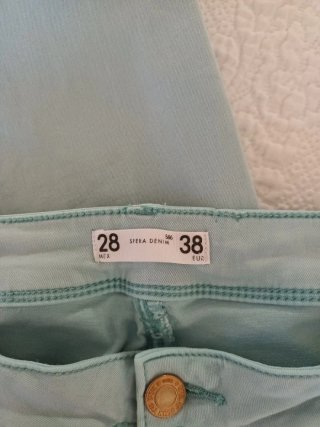 Dos Pantalones Elásticos,