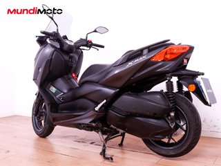 YAMAHA X-MAX 300