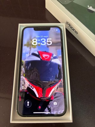 iPhone 13 mini verde 76% batería