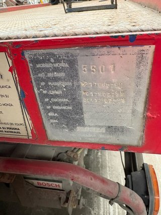 PLATAFORMA PORTAVEHICULOS CON CUCHARA MONZA 5501