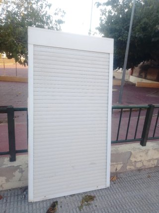 Ventana corredera aluminio 1'06 ancho x1'97 altura