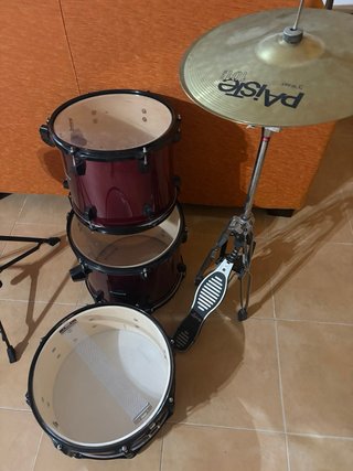 Batería Ludwig color burdeos