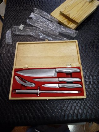 Juego de Cuchillos en Estuche Madera