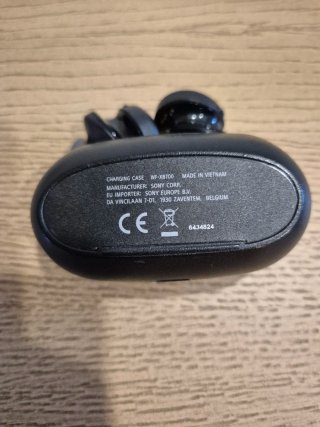 Fones Sony WF-XB700