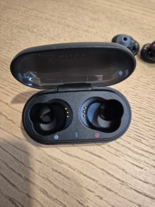 Fones Sony WF-XB700