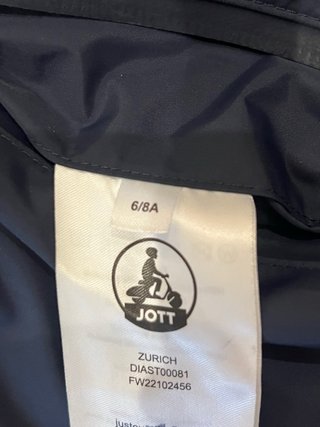 Plumífero JOTT Reversible T6/8 años.