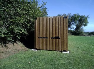 Contenedor de madera para garaje