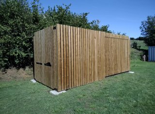 Contenedor de madera para garaje