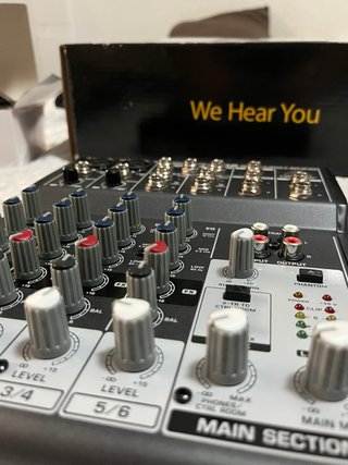 Mesa de mezclas Behringer Xenyx 802